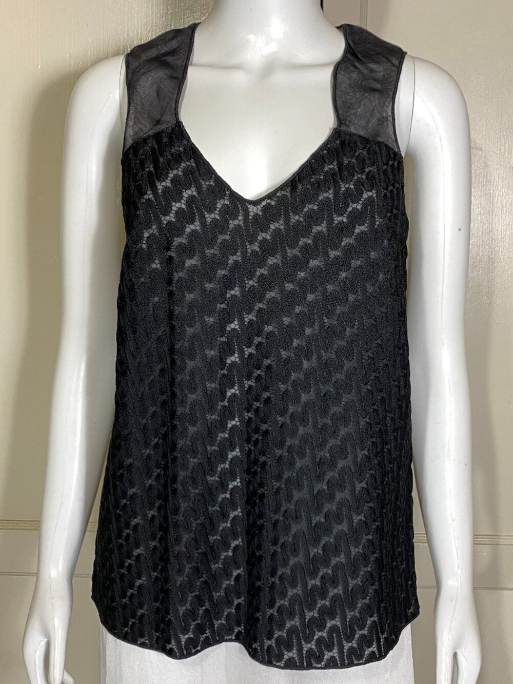 VTG MISSONI Italy Black Silk Blend Wavy Lace Tank Sheer Sleeveless Blouse 42 6 M